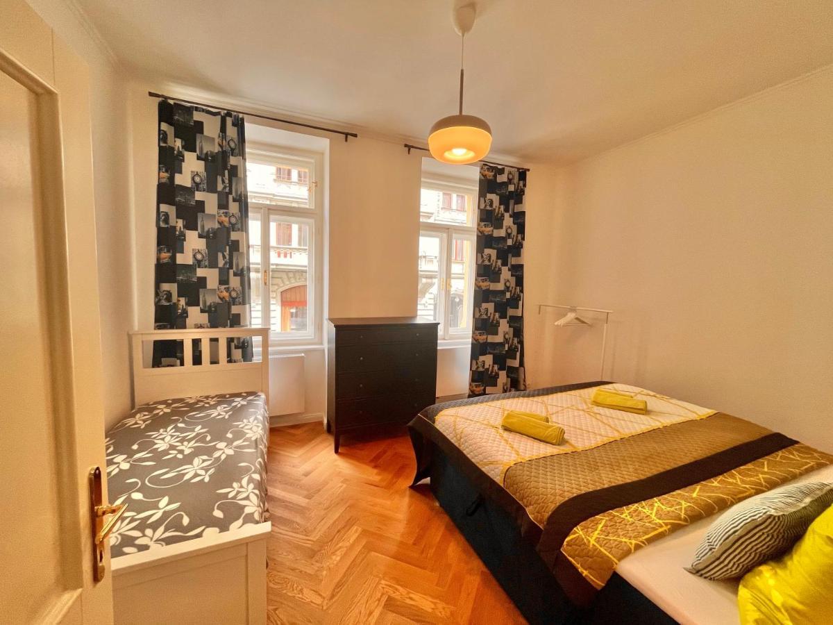 Amazing Apartment Zborovska Praha Exteriér fotografie